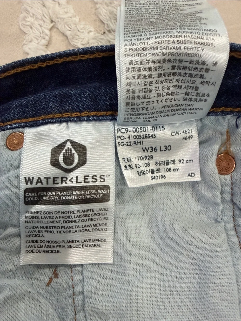 Levi’s 501 Original Button Fly Dark Indigo Denim Jeans 36 x 30